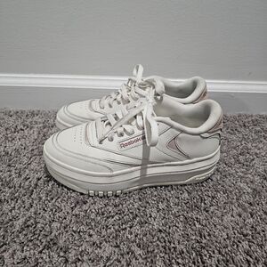 Reebok Classic Size 7 Club C Revenge Platform White And Pink Sneakers